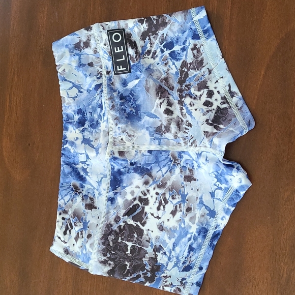 FLEO 2.5 Shorts - Picture 3 of 4